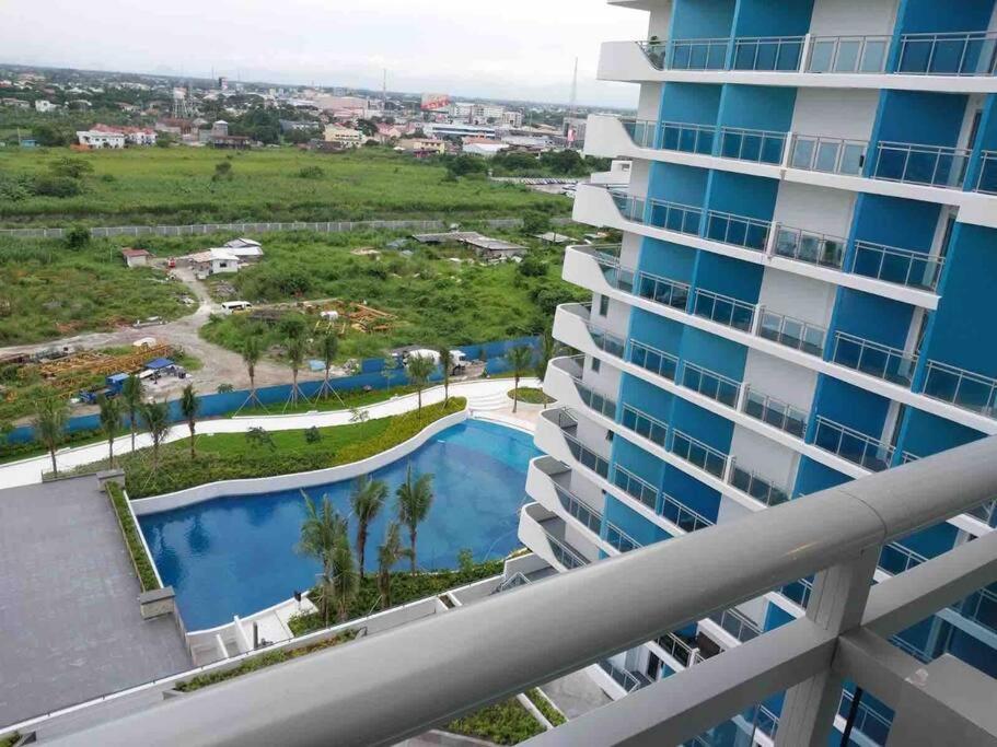 1Bedroom Unit At Azure North With Netflix Up To 6Pax San Fernando  Exterior photo
