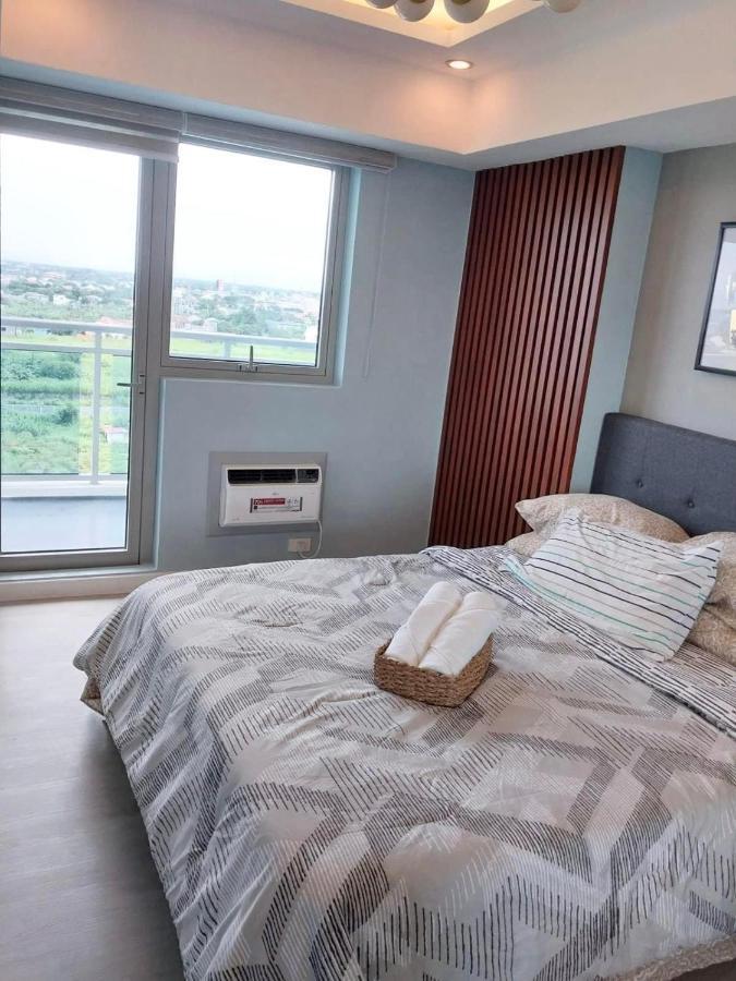 1Bedroom Unit At Azure North With Netflix Up To 6Pax San Fernando  Exterior photo